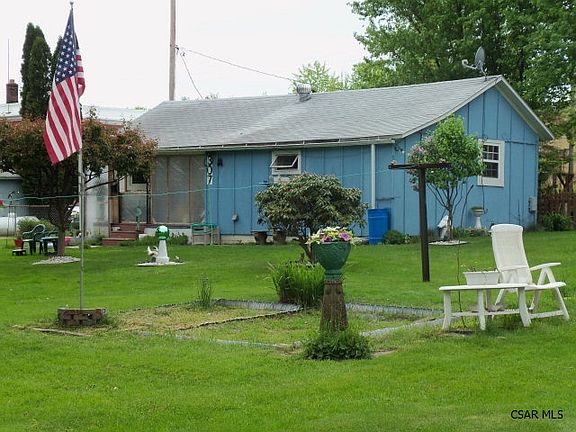 4th image of 557 Poplar St