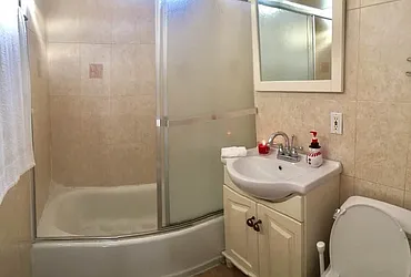 Rented by R New York