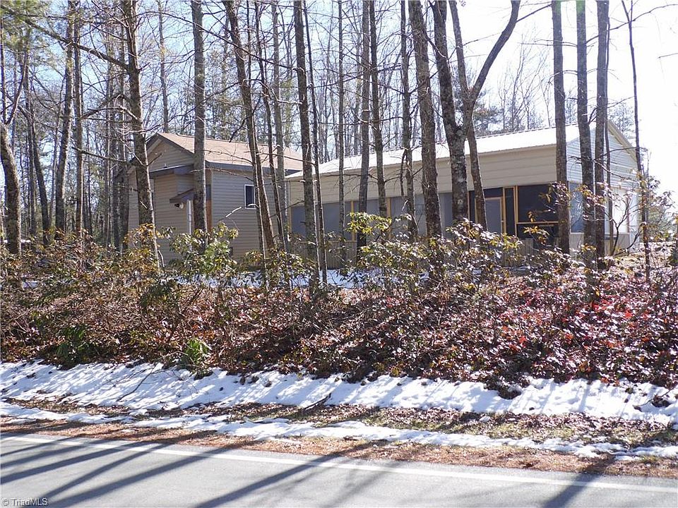 1st image of 440 Brooks Rd