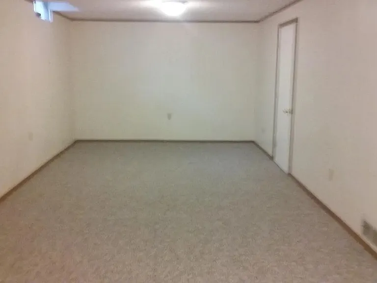 776 N Mount Carmel Ave — Photo 6