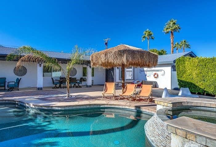 b8a0a6b4f3df47dca5a1919c955fb2cf