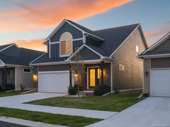 27645 Maryjane Ln E, Chesterfield, MI 48047