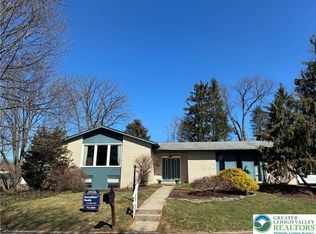 1989 Forest Ln, Allentown, PA 18103