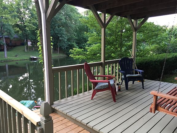 Lower deck lakeside