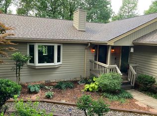 6535 Pinnacle Mountain Rd, Zirconia, NC 28790