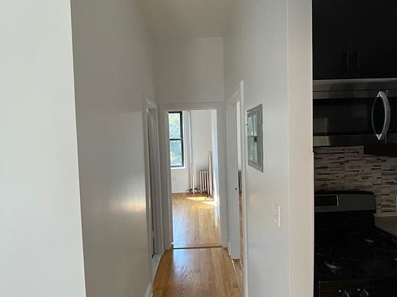 4th image of 560 Prospect Pl #C18