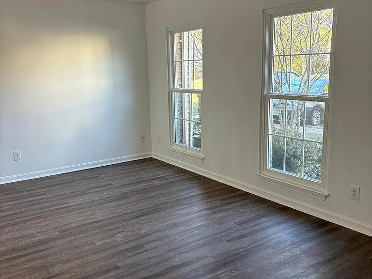 5108 Brooke Valley Ct — Photo 2