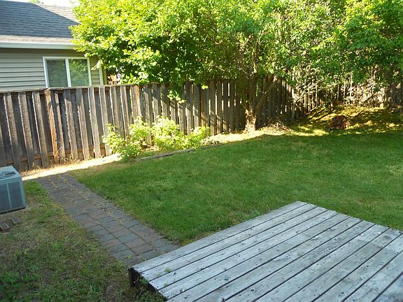2nd image of 1474 NE Glen Ellen Dr