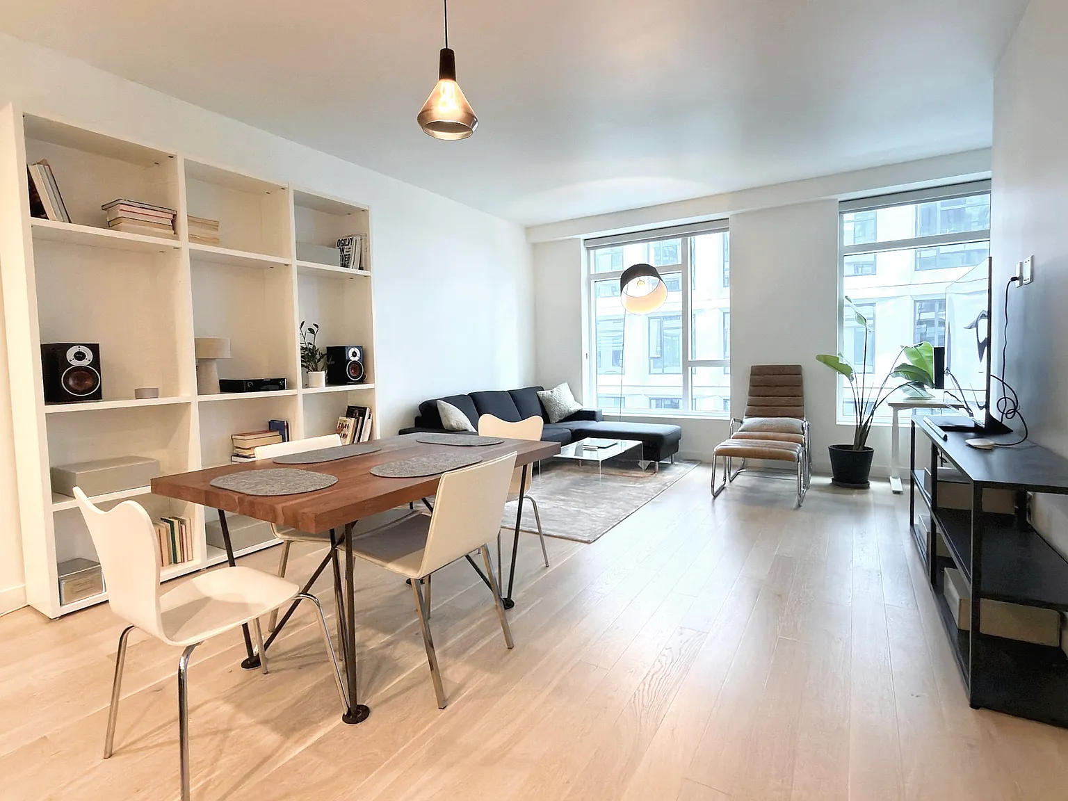 1 bed, 694 sqft, $4,850 — Photo 4
