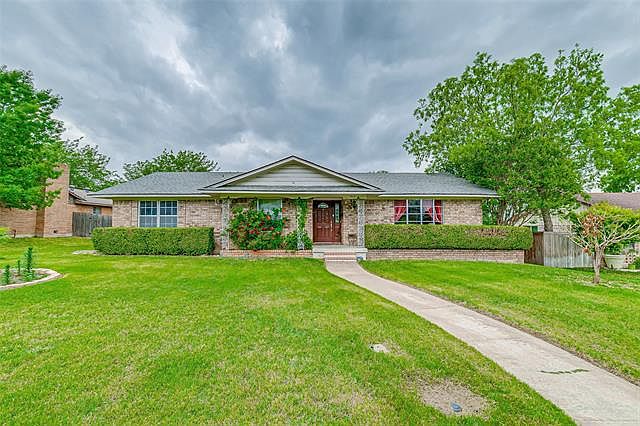 1st image of 813 Vince Ln