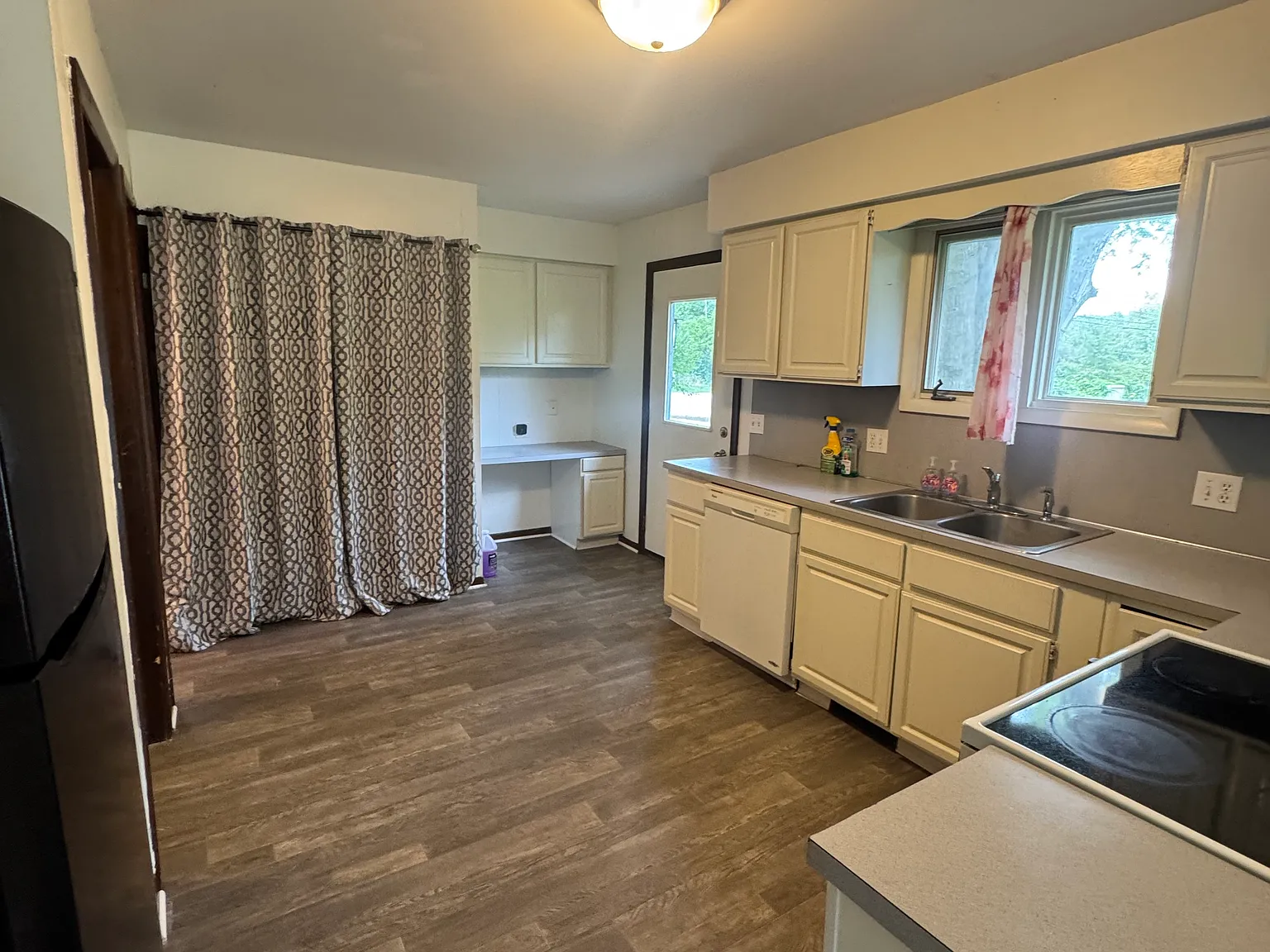 5632 Cascade Rd SE — Photo 2