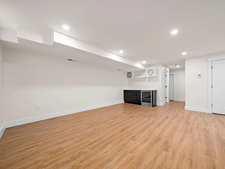 11 Jasset St #11 — Photo 45