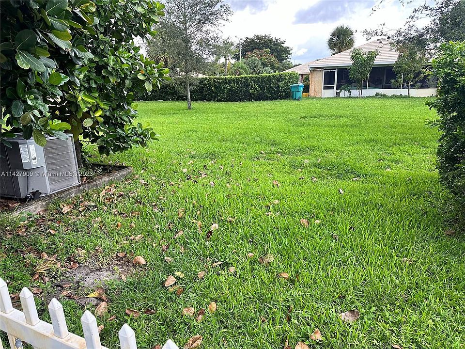 1st image of 1441 SW 26th Ave #8C