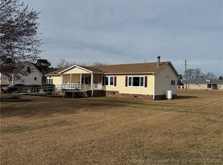 100 L McMillian Rd, Raeford, NC 28376