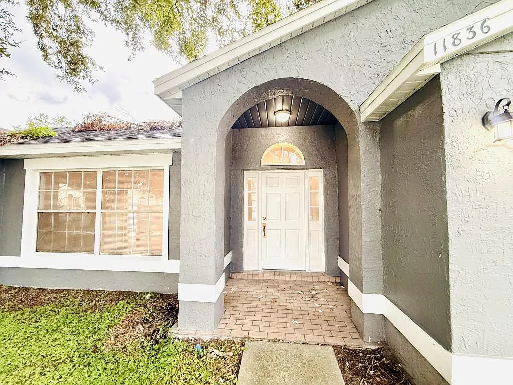 11836 Newchapel Ct — Photo 3