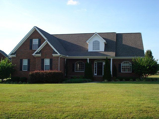 1st image of 214 Edgebrook Dr