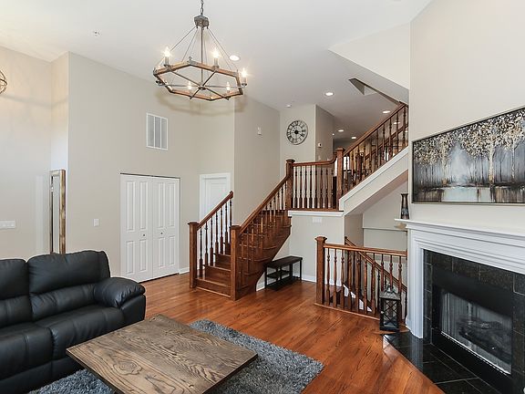 5th image of 1130 E Prairie Ave