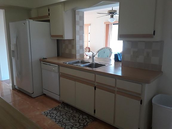 5th image of 382 Reading St NW