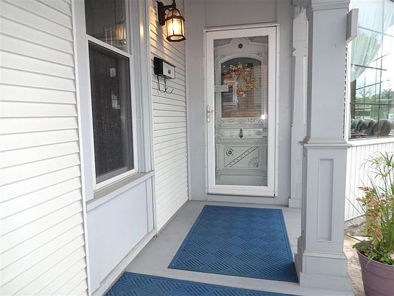 4th image of 7387 E Main St