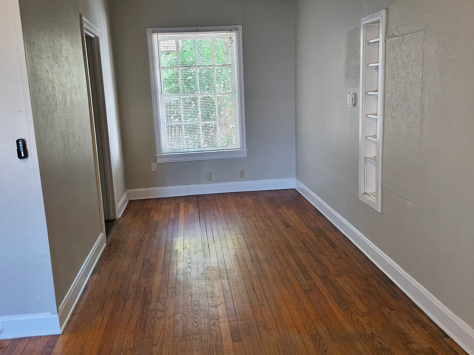 Dining area view from entry