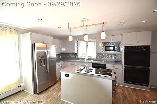 3 bed, 2.0 bath, 1870 sqft, $2,500 — Photo 4