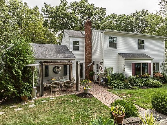 4th image of 57 Granada Cir