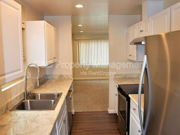 3rd image of 1695 Hilby Ave