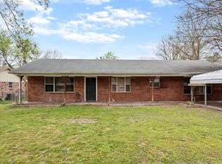 707 N Washington Ave, Wagoner, OK 74467