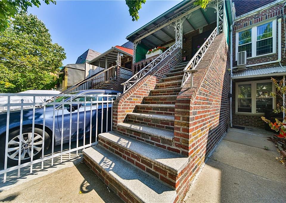 1st image of 235 Bay 20 St