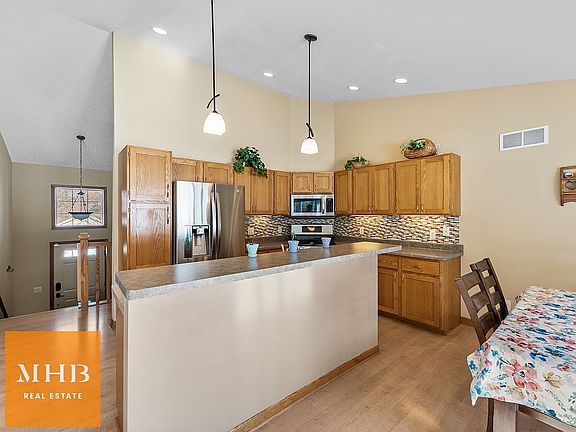 5th image of 3045 Yarmouth Greenway Dr