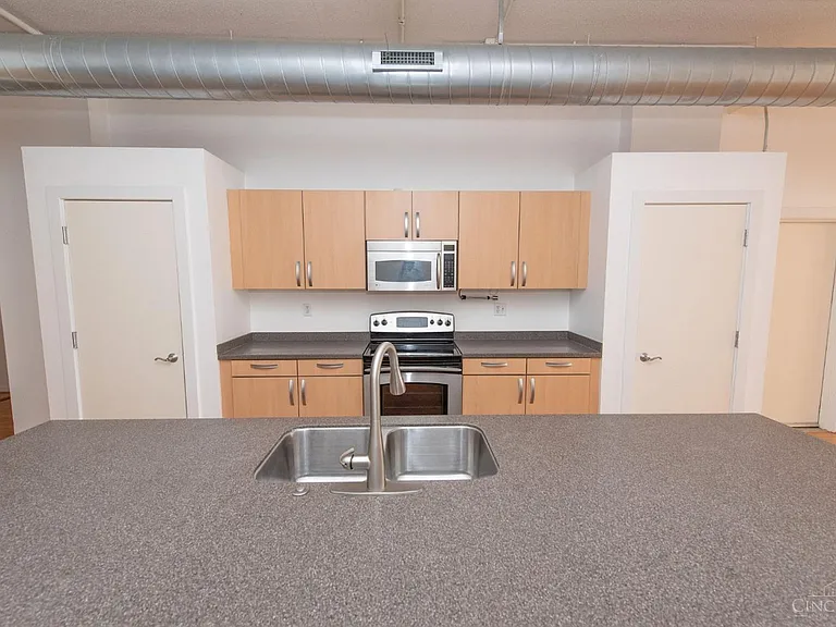 18 E 4th St #501 — Photo 13