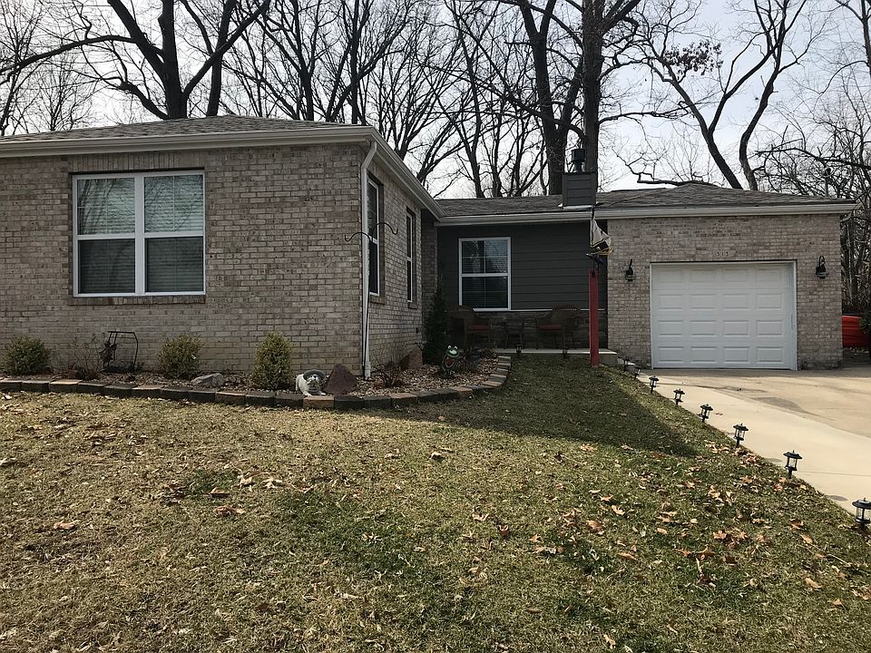 1st image of 515 W Lake Dr