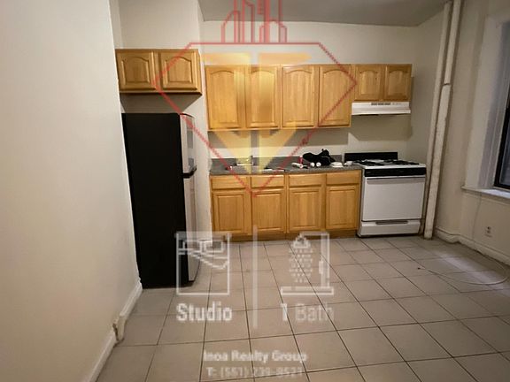2nd image of 322 Fairmount Ave #106