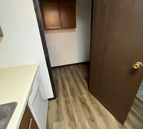 5th image of 175 Country Ln #175-17