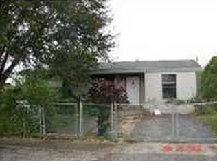 200 NW 72nd Ter, Hollywood, FL 33024