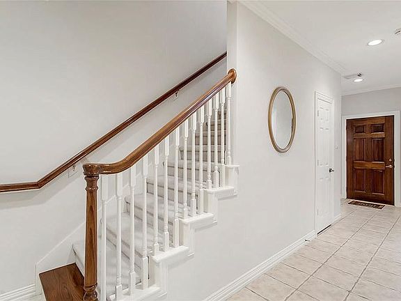 5th image of 6115 Stoney Brook Dr