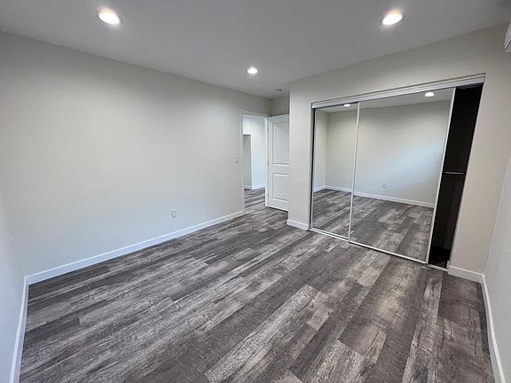 5th image of 7439 Quimby Ave