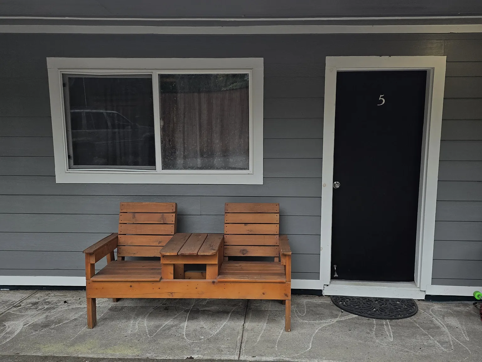 Studio, 400 sqft, $1,025 — Photo 1