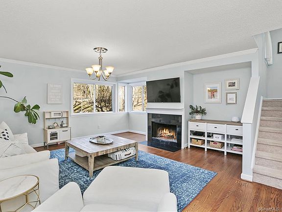 2nd image of 338 Sunrise Hill Ln Unit 338