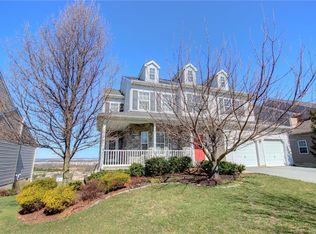 7055 Lincoln Dr, Macungie, PA 18062