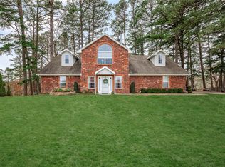 5 Pine Trail Rd, Rogers, AR 72756