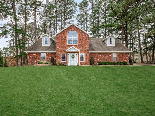 5 Pine Trail Rd, Rogers, AR 72756