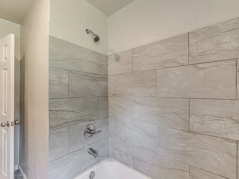 445 NW 119th St — Photo 13