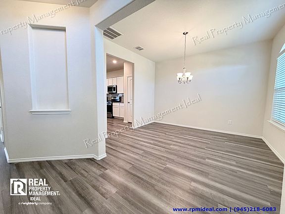 4th image of 4009 Bighorn Dr