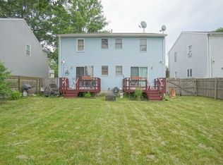 71 Laurence St, Springfield, MA 01104