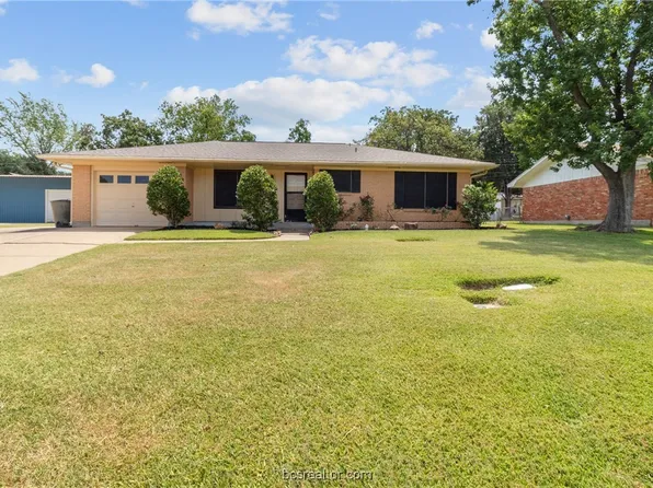 107 Pleasant St, Bryan, TX 77801