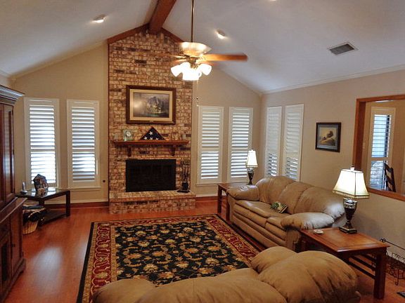 2nd image of 3325 Grandview Dr