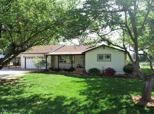 11935 Livona Ln, Redding, CA 96003