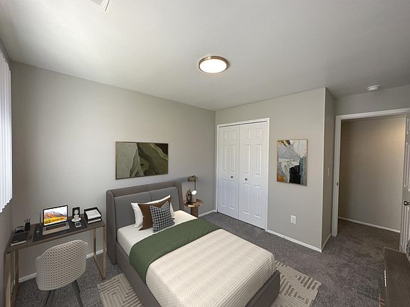 3rd image of 8050 McDermitt Dr #25R