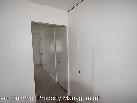 4th image of 4951 W 82nd Ct APT B